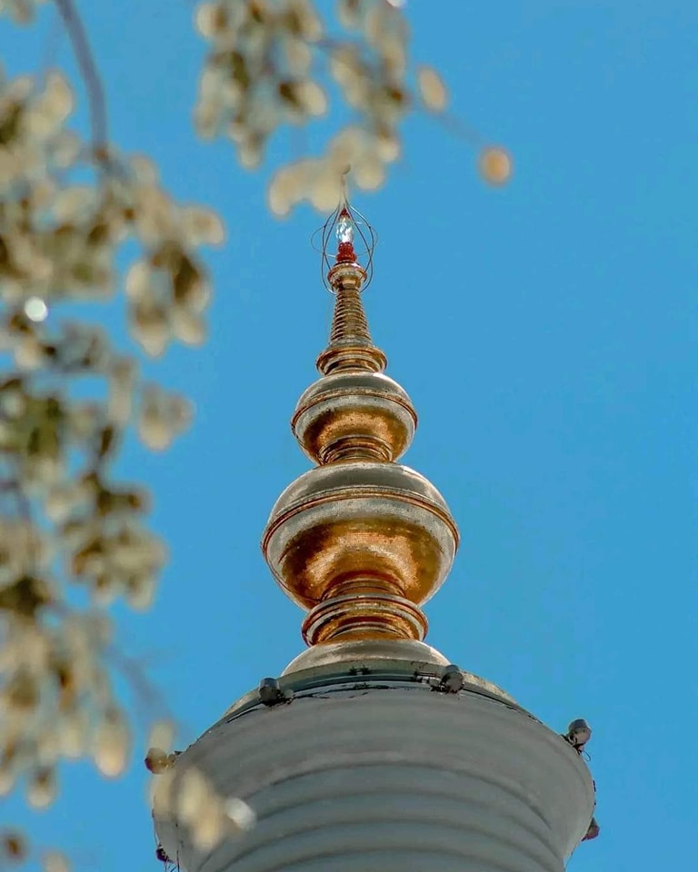 Top on the Pagoda of secred Ruwanweliseya